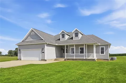 Exterior - 3678 Old Springfield Rd, Springfield, OH 45502 photo 2 of 11