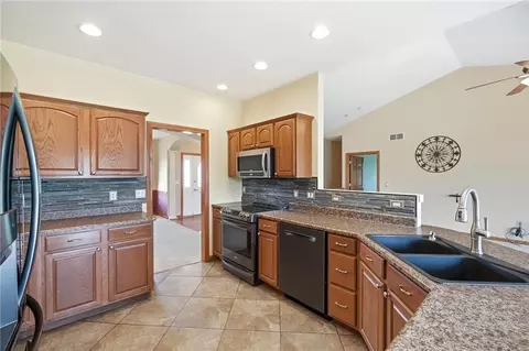 Kitchen - 3678 Old Springfield Rd, Springfield, OH 45502 photo 1 of 4