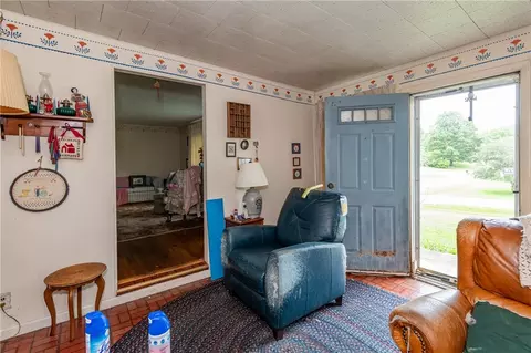Entry Way - 2332 Erter Dr, Springfield, OH 45503 photo 1 of 2