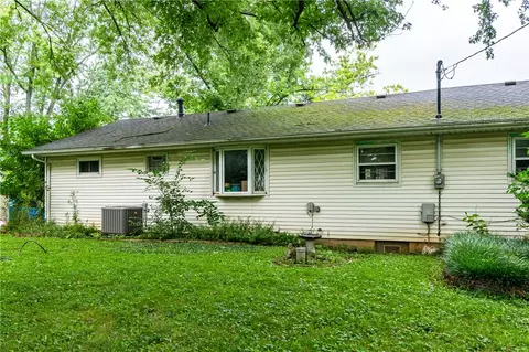 Exterior - 2332 Erter Dr, Springfield, OH 45503 photo 4 of 4