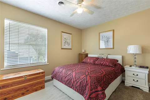 Bedroom - 700 E 4th St, Franklin, OH 45005 photo 2 of 6
