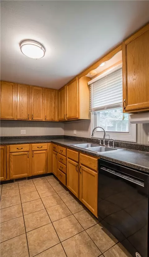 Kitchen - 205 Weller Ave, Centerville, OH 45458 photo 2 of 3