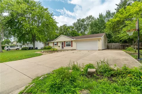 Exterior - 205 Weller Ave, Centerville, OH 45458 photo 1 of 6