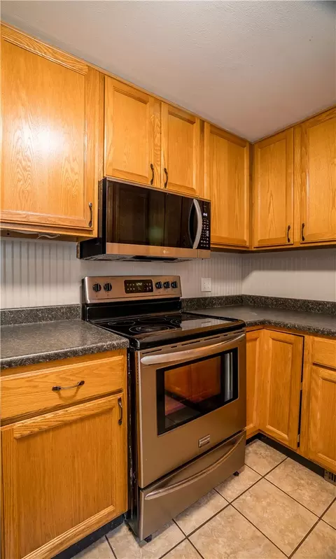 Kitchen - 205 Weller Ave, Centerville, OH 45458 photo 3 of 3