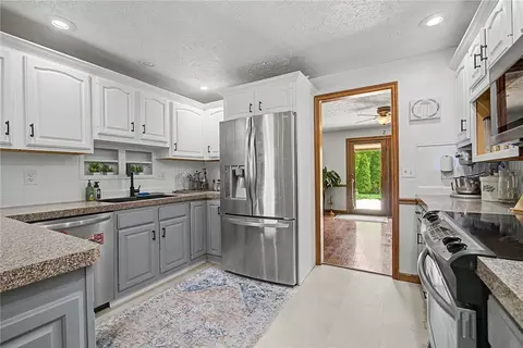 5696 Overbrooke Rd, Kettering, OH 45440 photo 9