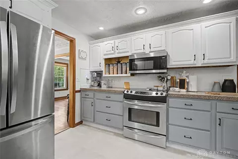 5696 Overbrooke Rd, Kettering, OH 45440 photo 11