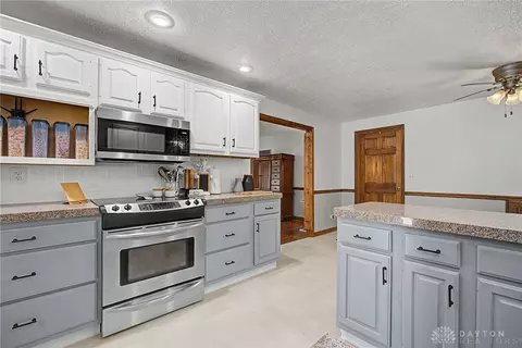 5696 Overbrooke Rd, Kettering, OH 45440 photo 12