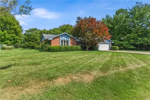 Exterior - 6436 Manete St, Springfield, OH 45502 photo 2 of 10