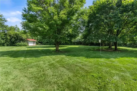 Exterior - 6436 Manete St, Springfield, OH 45502 photo 7 of 10