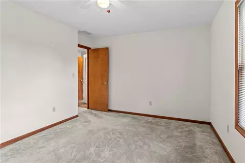 Bedroom - 6436 Manete St, Springfield, OH 45502 photo 2 of 6