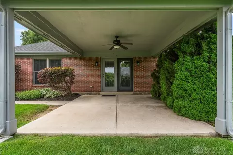 Exterior - 486 Christopher Dr, Centerville, OH 45458 photo 5 of 8