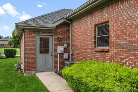 Exterior - 486 Christopher Dr, Centerville, OH 45458 photo 6 of 8