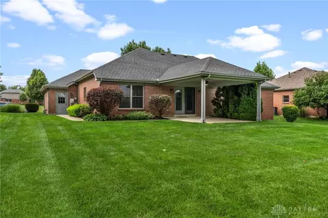 Exterior - 486 Christopher Dr, Centerville, OH 45458 photo 2 of 8
