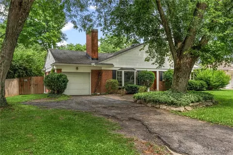 Exterior - 217 Westhaven Dr, Kettering, OH 45429 photo 3 of 7