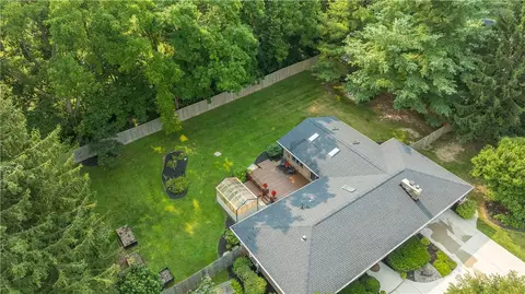 Exterior - 950 Suncrest Dr, Springfield, OH 45503 photo 6 of 6
