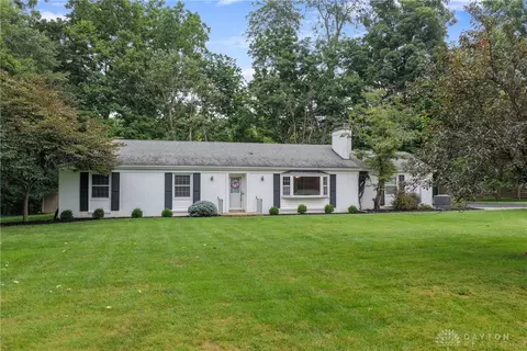 682 Milford Hills Dr, Milford, OH 45150