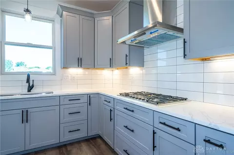 Kitchen - 3631 Kingsgate Ln, Springfield, OH 45503 photo 7 of 11