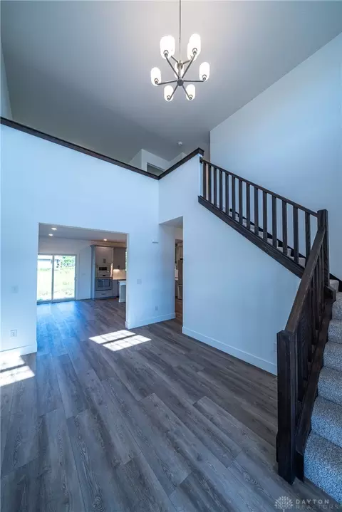 Entry Way - 3631 Kingsgate Ln, Springfield, OH 45503 photo 6 of 13