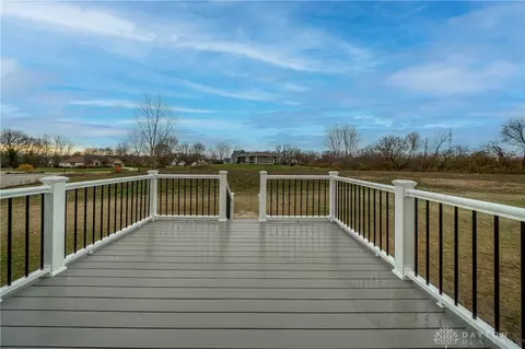 Exterior - 3631 Kingsgate Ln, Springfield, OH 45503 photo 9 of 13