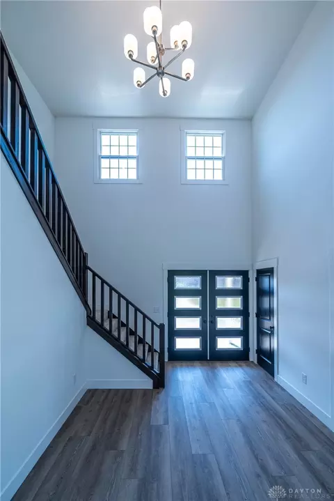 Entry Way - 3631 Kingsgate Ln, Springfield, OH 45503 photo 3 of 13