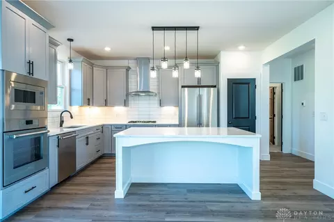 Kitchen - 3631 Kingsgate Ln, Springfield, OH 45503 photo 1 of 11