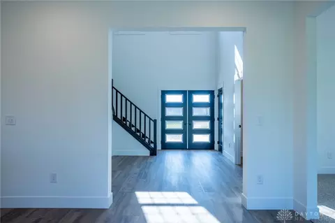 Entry Way - 3631 Kingsgate Ln, Springfield, OH 45503 photo 8 of 13