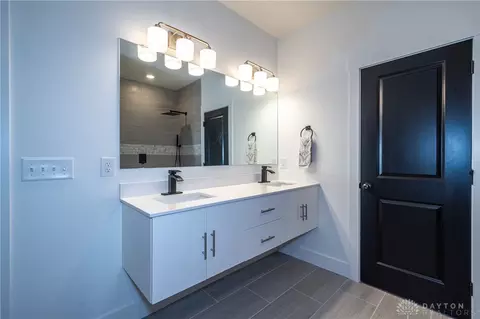 Bath - 3631 Kingsgate Ln, Springfield, OH 45503 photo 4 of 11