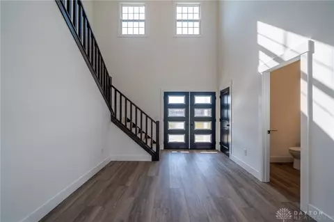 Entry Way - 3631 Kingsgate Ln, Springfield, OH 45503 photo 4 of 13