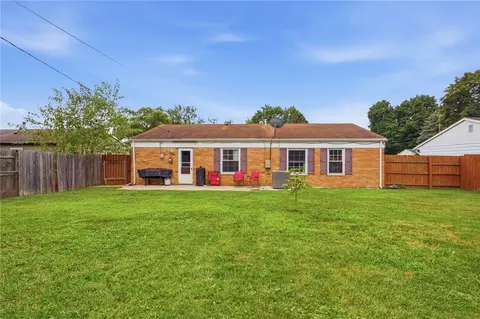 Exterior - 106 Corlington Dr, Springfield, OH 45506 photo 2 of 4