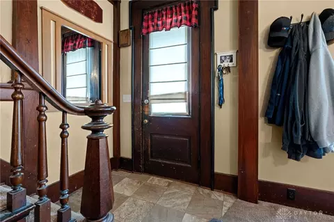 Entry Way - 24 E 5th St, Franklin, OH 45005 photo 2 of 6