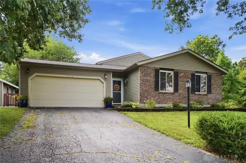 2208 Woodchuck Ct, Miamisburg, OH 45342