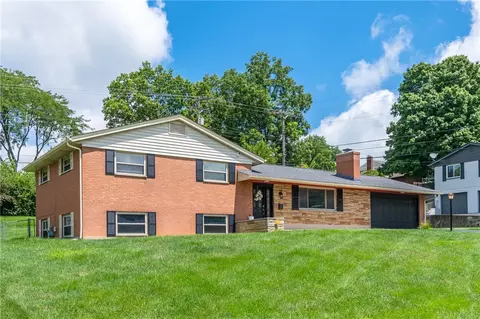 Exterior - 617 Stoneybrook Dr, Kettering, OH 45429 photo 5 of 9