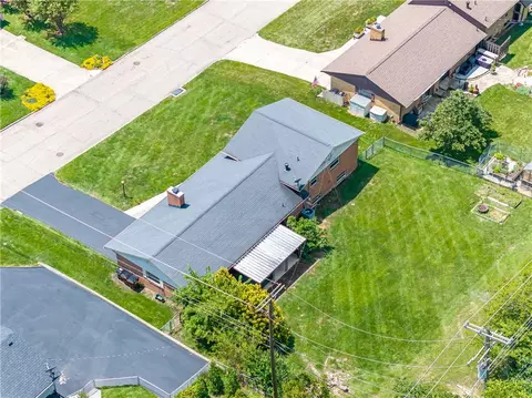 View/Area - 617 Stoneybrook Dr, Kettering, OH 45429 photo 9 of 11
