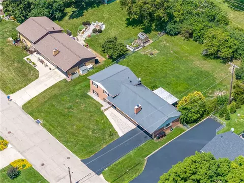 View/Area - 617 Stoneybrook Dr, Kettering, OH 45429 photo 10 of 11