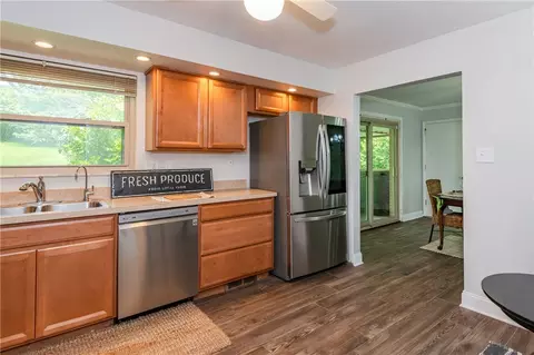 Kitchen - 617 Stoneybrook Dr, Kettering, OH 45429 photo 4 of 4