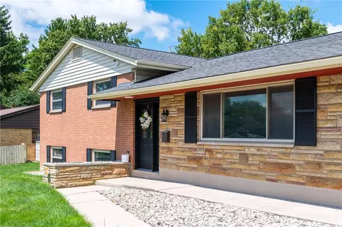 Exterior - 617 Stoneybrook Dr, Kettering, OH 45429 photo 6 of 9