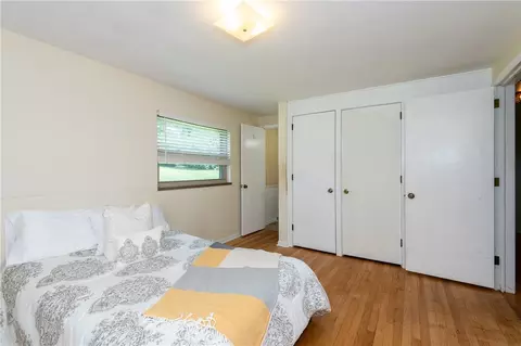 Bedroom - 617 Stoneybrook Dr, Kettering, OH 45429 photo 2 of 7
