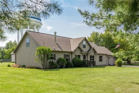 Exterior - 945 Ormsby Dr, Xenia, OH 45385 photo 12 of 13