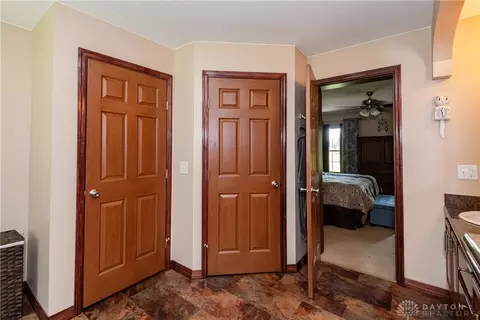 Entry Way - 945 Ormsby Dr, Xenia, OH 45385 photo 1 of 4