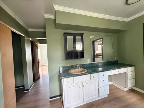 Bath - 1812 E Dorothy Ln, Kettering, OH 45429 photo 2 of 2