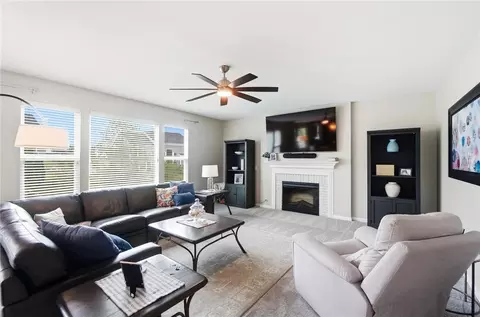 Living - 5357 Othello Dr, Middletown, OH 45005 photo 1 of 3