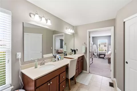Entry Way - 5357 Othello Dr, Middletown, OH 45005 photo 5 of 7