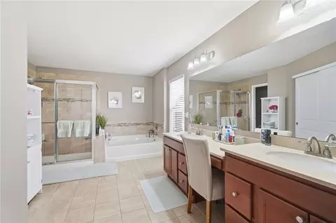Bath - 5357 Othello Dr, Middletown, OH 45005 photo 1 of 7