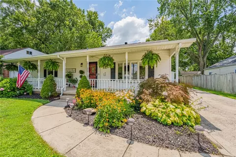 Exterior - 516 Earnshaw Dr, Kettering, OH 45429 photo 1 of 10