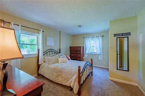 Bedroom - 516 Earnshaw Dr, Kettering, OH 45429 photo 3 of 5