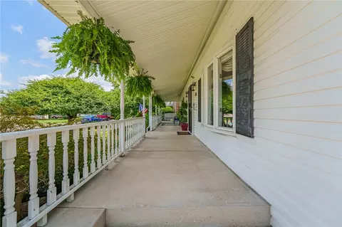 Exterior - 516 Earnshaw Dr, Kettering, OH 45429 photo 3 of 10