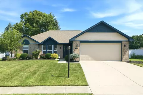 904 Sunset Dr, Englewood, OH 45322
