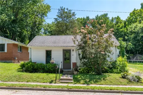 Exterior - 847 E 3rd St, Xenia, OH 45385 photo 2 of 5