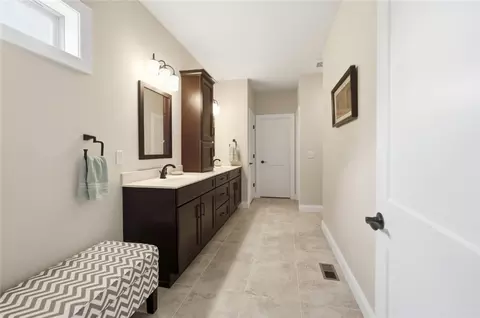 Entry Way - 5772 Rivers Fork Dr, Morrow, OH 45152 photo 5 of 6