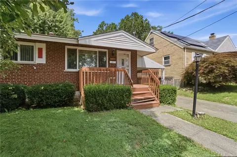 2516 Garrison Dr, Cincinnati, OH 45231 photo 4